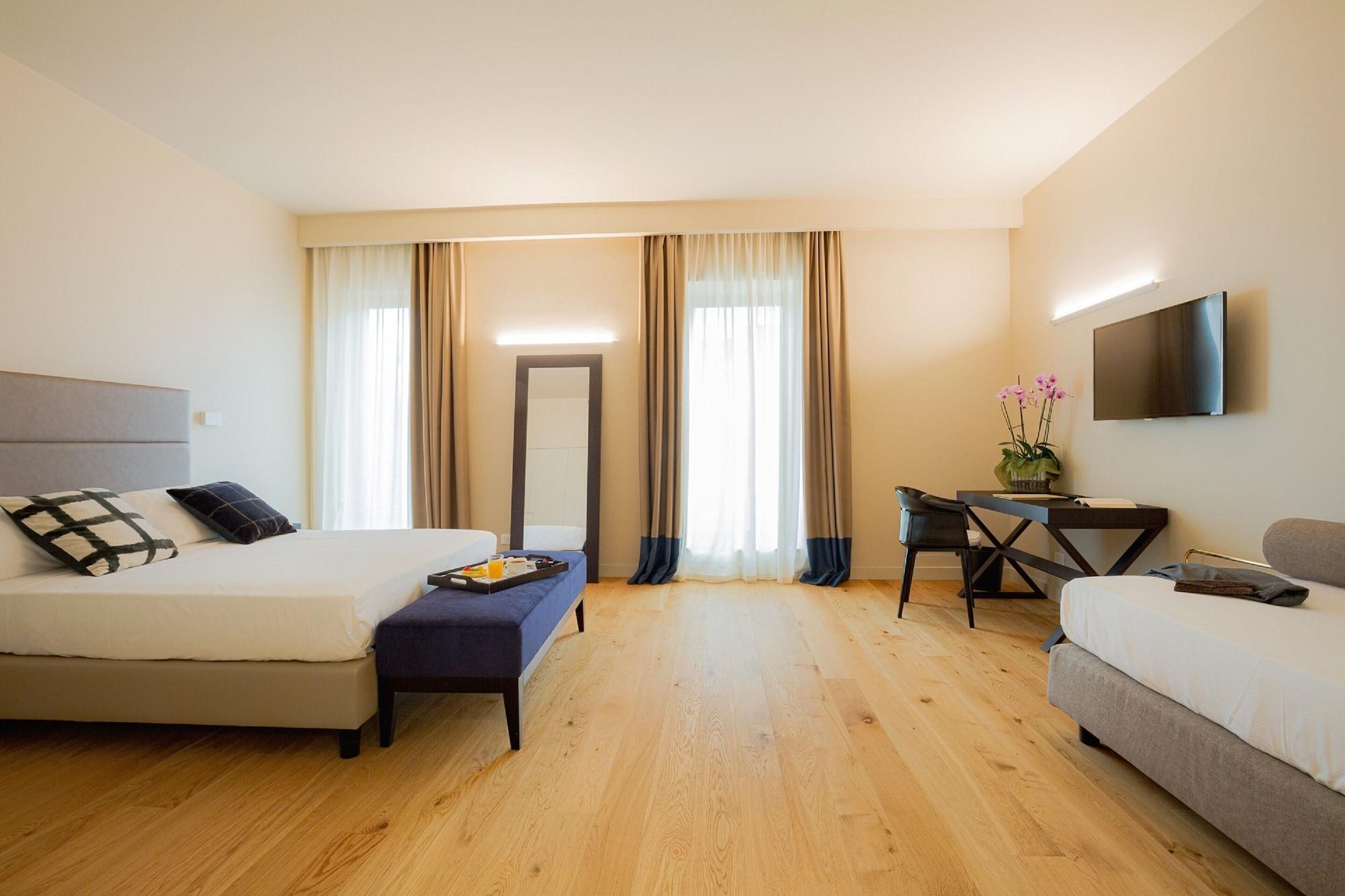 Politeama Hotel 4*